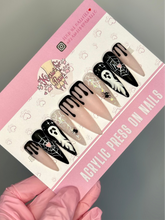 Load image into Gallery viewer, Glow in the Dark Girly Ghost Set