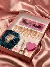 Load image into Gallery viewer, Sparkly Bling Floral Nails