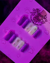 Load image into Gallery viewer, Sweater Weather GLOW IN THE DARK Handmade Press-on Nails
